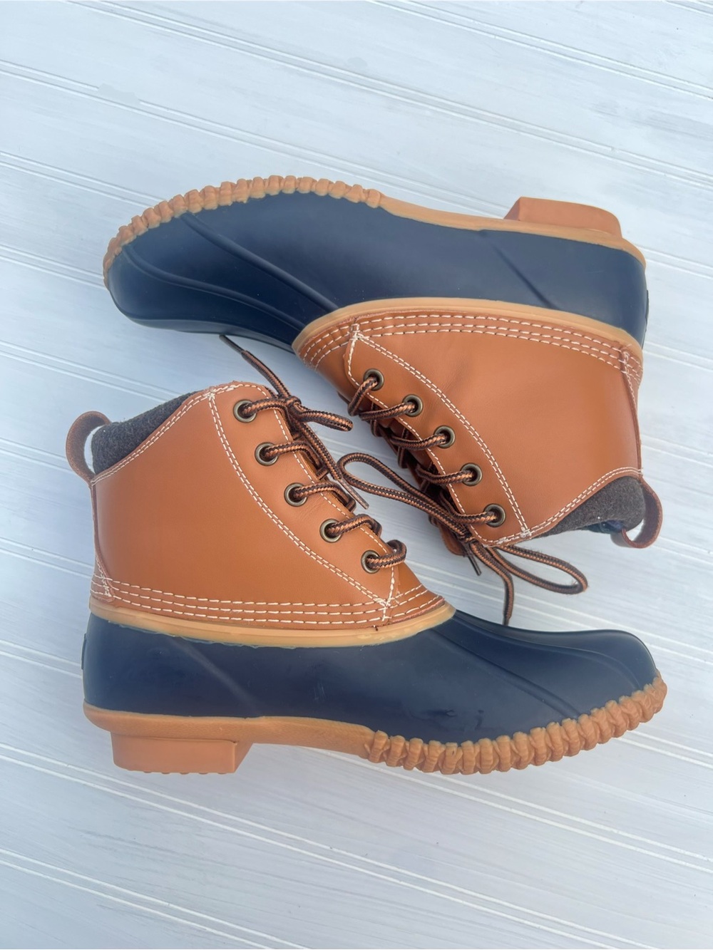 Lands' End Plaid-Lined Navy and Green Boot Interior Women’s Size 7B